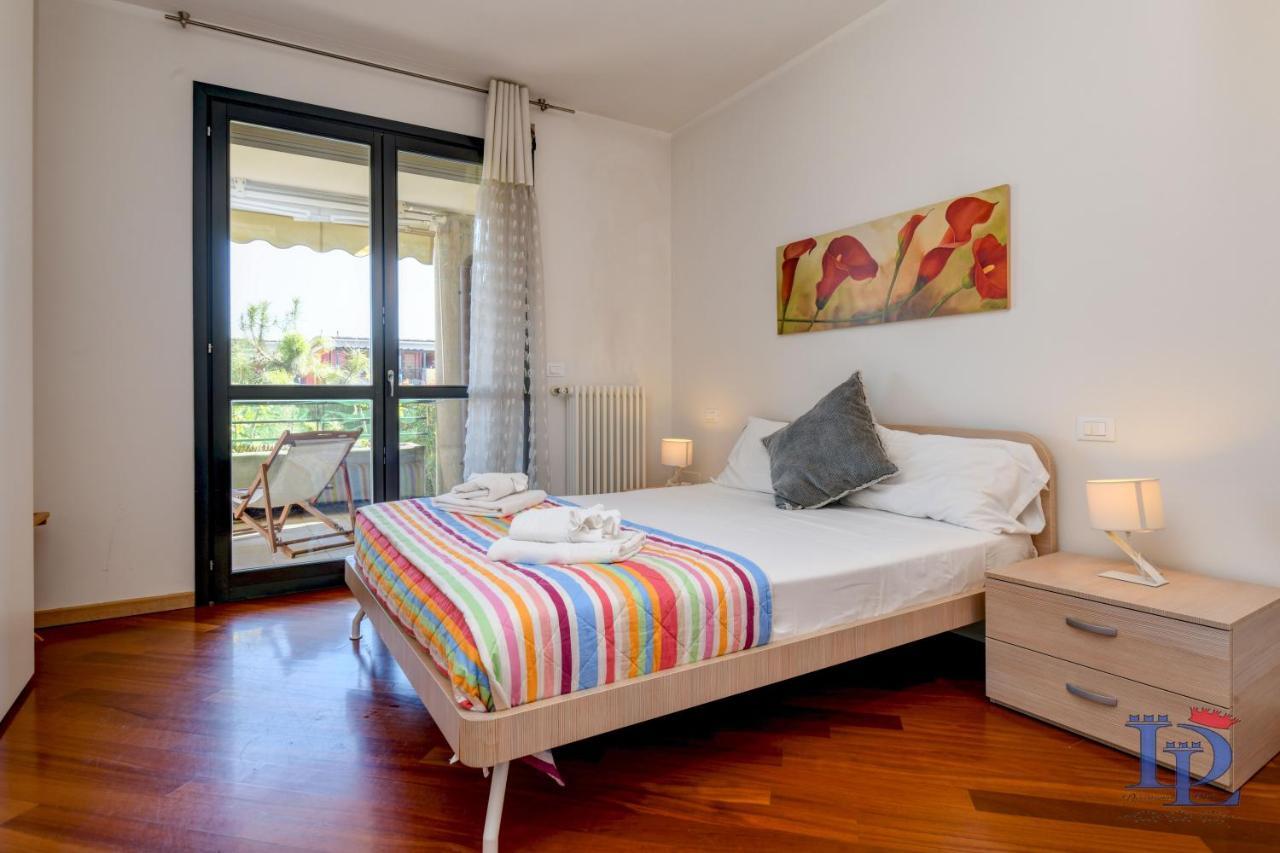 Desenzanoloft Official Partner Marriott Homes & Villas -Butterfly And 5 Pools Family Apartment デセンツァーノ・デル・ガルダ エクステリア 写真